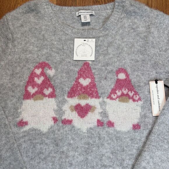 Cupcakes And Cashmere Sweater Women’s‎ Size 1X Gray Gnomes Hearts Soft NWT - Picture 1 of 6